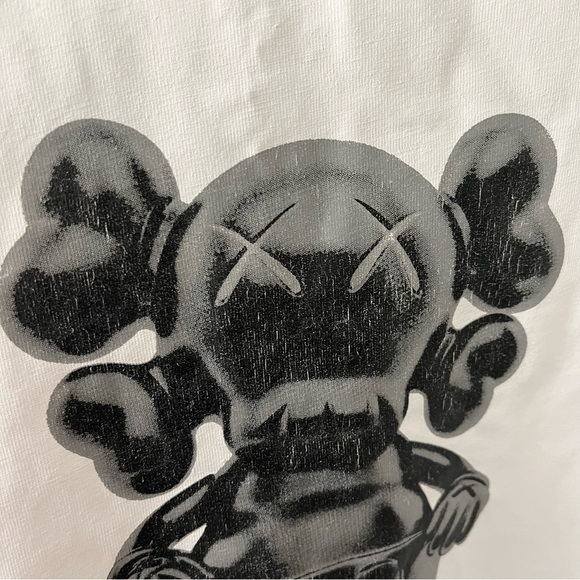 ORIGINAL FAKE sz 3 US sz M White Companion Tee Tshirt Medicom Toy KAWS - Picture 3 of 9